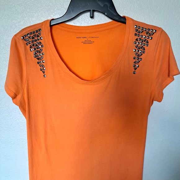 WOMEN'S SHORT SLEEVE TOP SIZE MEDIUM COTTON T-SHIRT EMBELLISHED STYLE AND CO - Picture 2 of 5